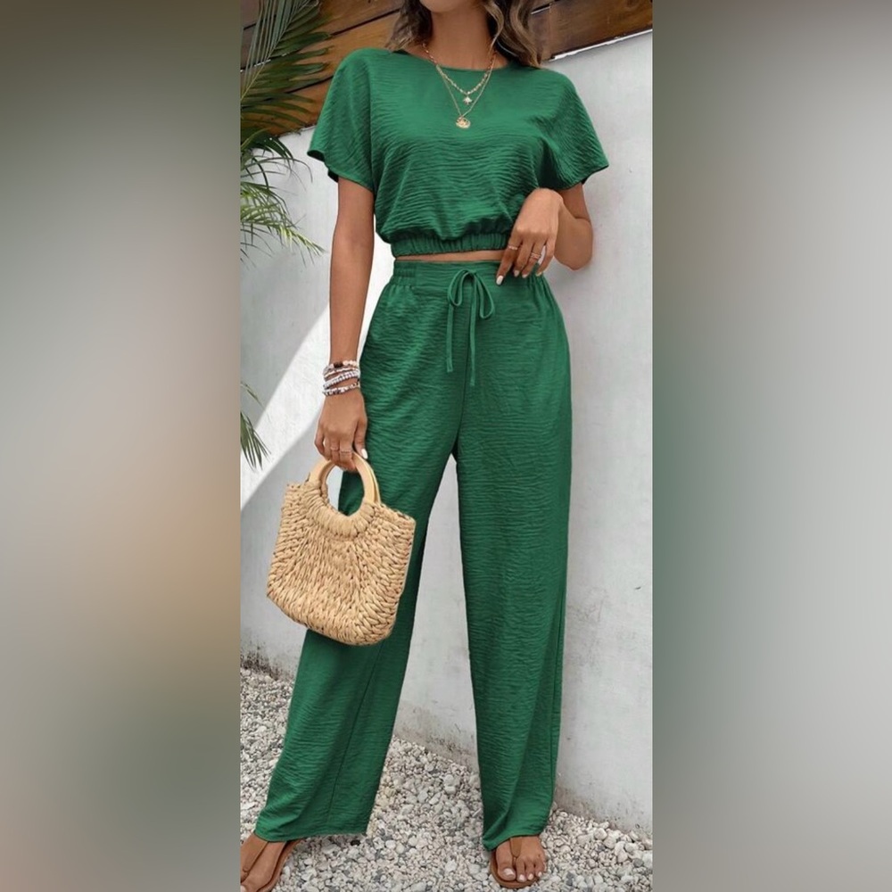 SHEIN Frenchy Forest Green Textured 2-Piece Set – NWT – Size Small (US 4)